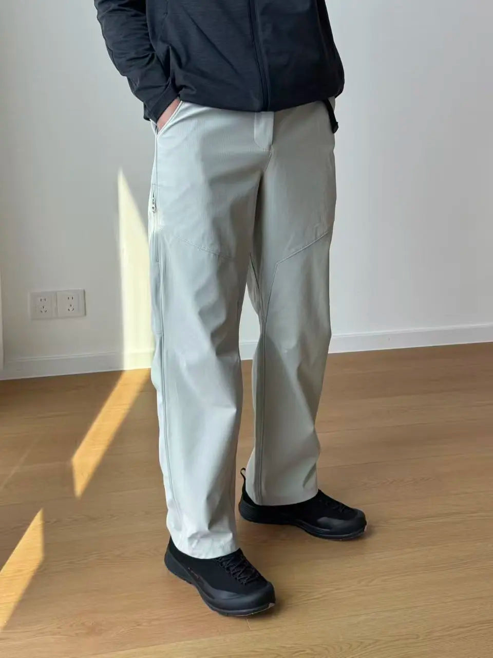 P04 Explorer 保暖軟殼褲