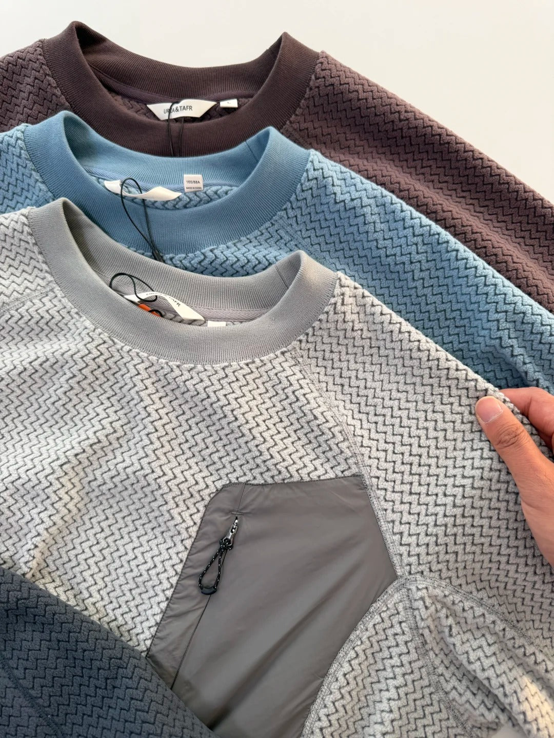 LT04 WaveFleece Sweater