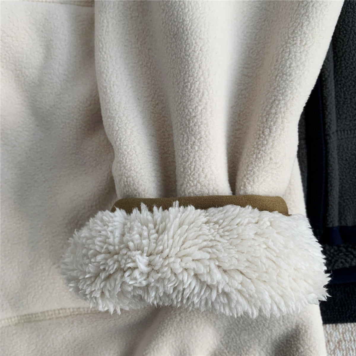 OJ05 Dual-Fleece Knit Jacket